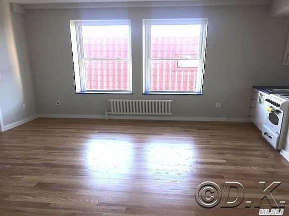 5th image of 215 E Broadway APT 3E