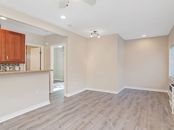 4th image of 3023 30th St