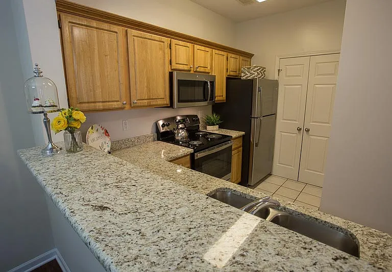 Renaissance Place Apartments — Photo 39
