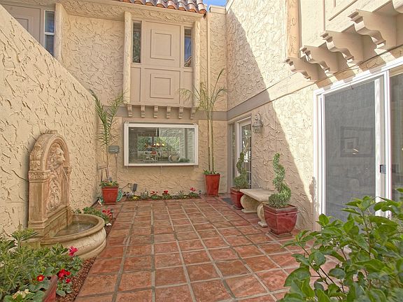 3rd image of 275 Casitas Bulevar
