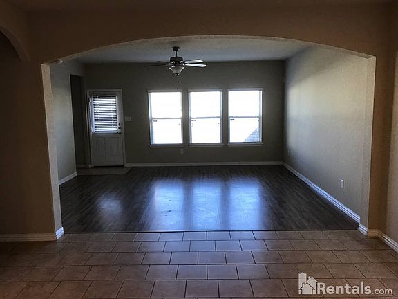3rd image of 9727 Marbach Crst