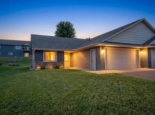 957 Fairchild Dr, River Falls, WI 54022