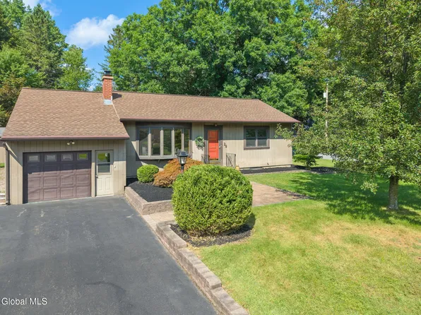 29 Richland Drive, Schenectady, NY 12302