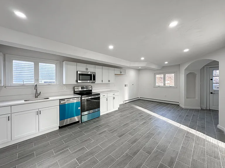 35 Hichborn St #1 — Photo 5