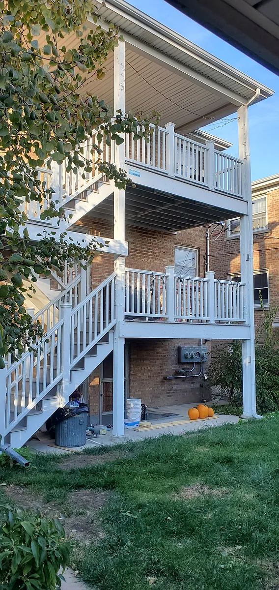 Building Photo - 6853 W Leland Ave #1