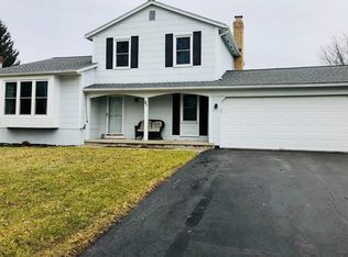 21 Woodshire Ln, Rochester, NY 14606