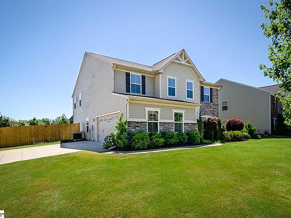 3rd image of 58 Chapel Hill Ln