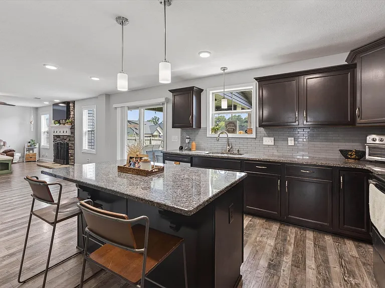 1200 Eagles Nest Ln — Photo 13