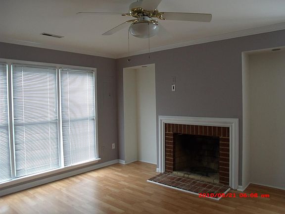 4th image of 209 Amersham Dr