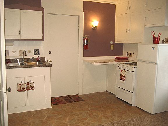 2nd image of 165 W 4th St #5