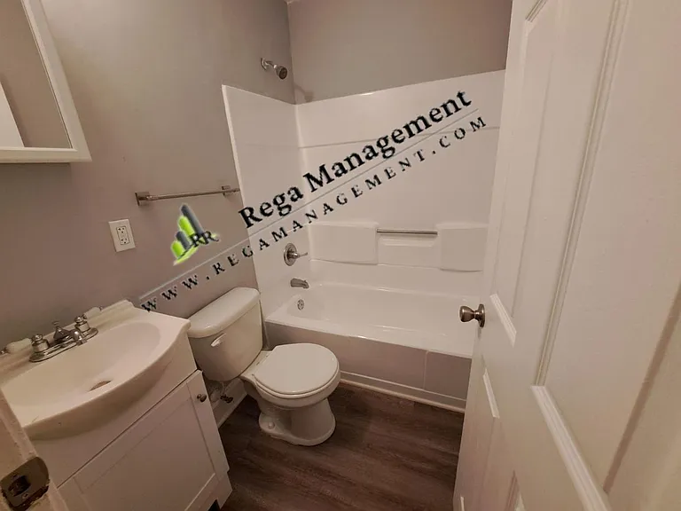 912 Pittsburg Ave — Photo 14