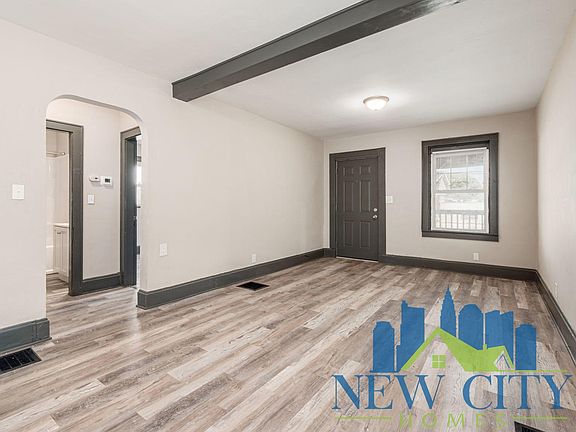 3rd image of 1385 Sullivant Ave