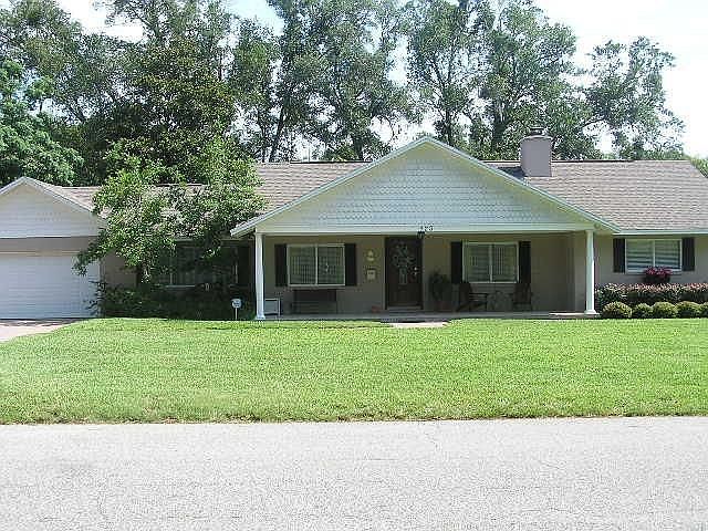 1st image of 923 Garden Dr