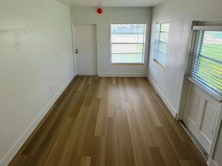 7700 N Miami Ave #11 — Photo 2
