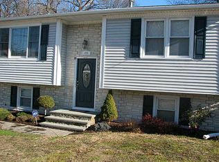 68 Legion Dr, Pawtucket, RI 02860