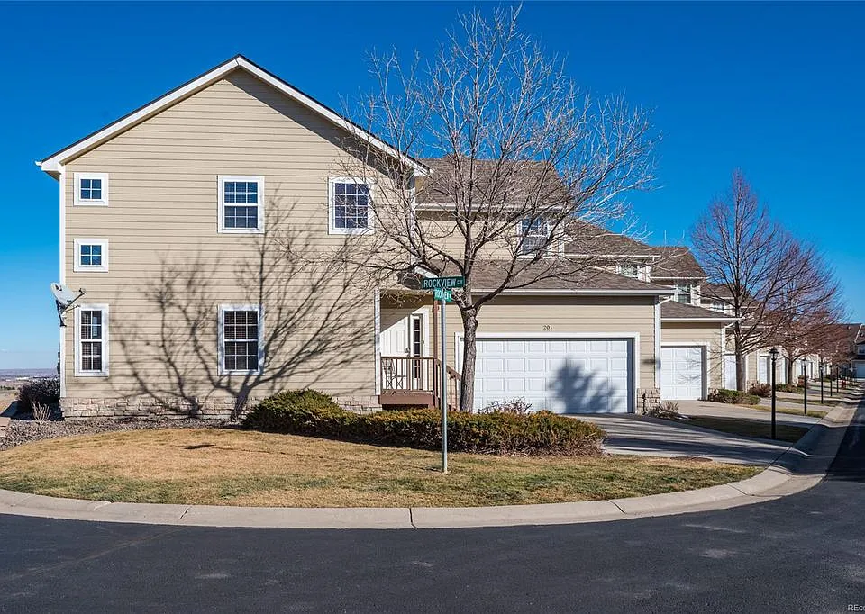 201 Rockview Dr