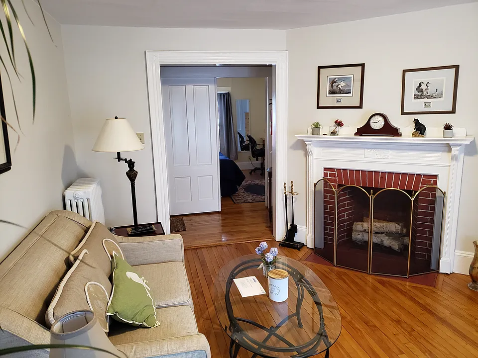 8 Spring St #4