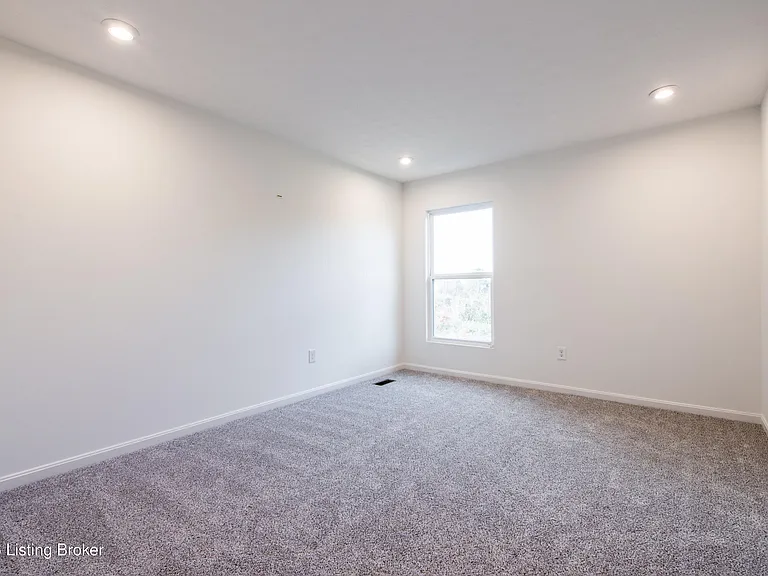 10029 Windcrest Farms Ln — Photo 37