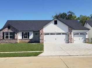 693 Lost Canyon Blvd, Wentzville, MO 63385