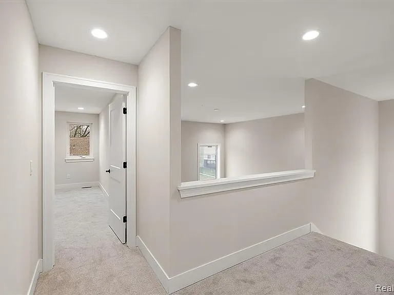 2921 Walsh Dr — Photo 26