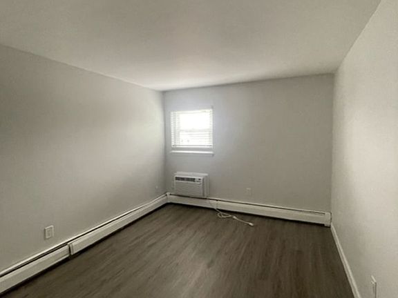 4th image of 1126 Stratford Ave #C7