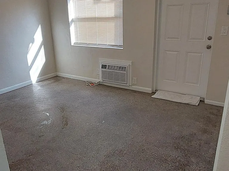 2109 Miami Rd #2 — Photo 6