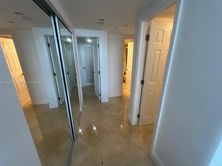 100 Lincoln Rd #848 — Photo 25