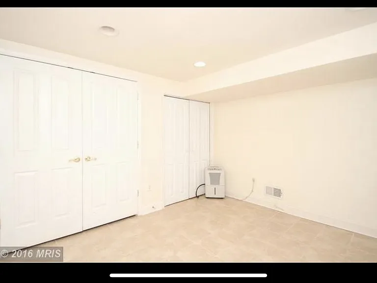 2611 E Fairmount Ave — Photo 18