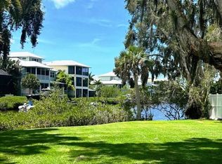 812 Bayview Dr, Nokomis, FL 34275