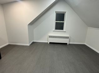 23 Robbins Ave #2, Islip, NY 11751
