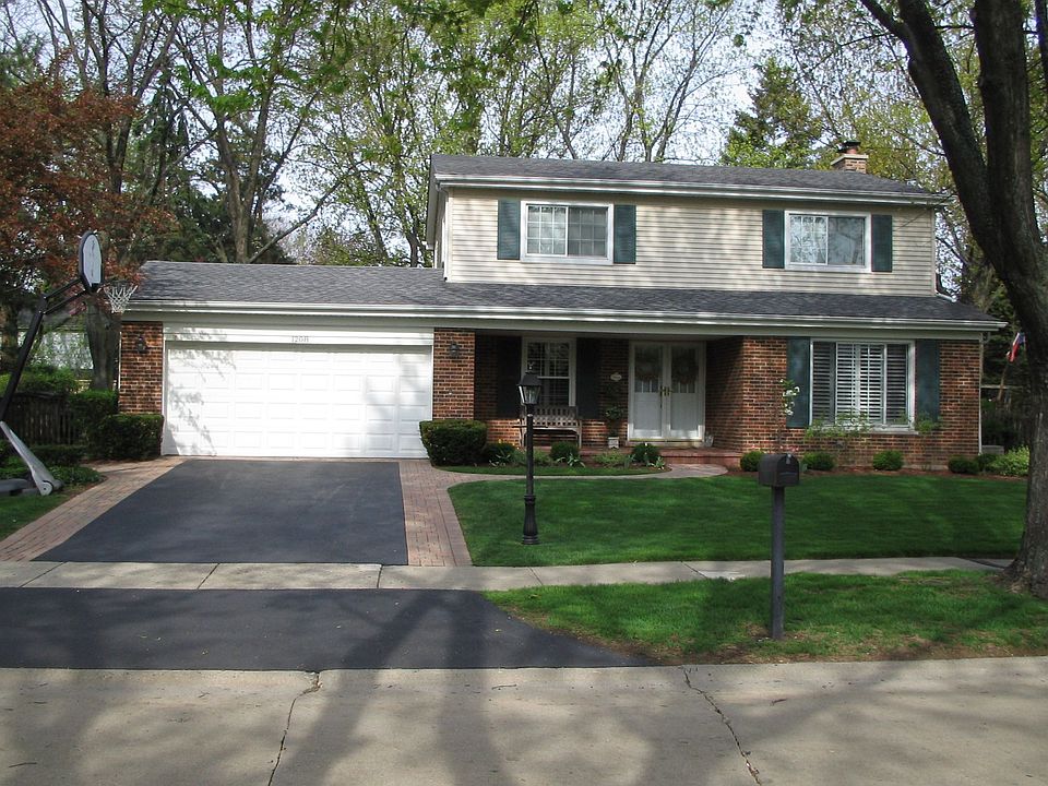 2nd image of 1208 Crestwood Dr