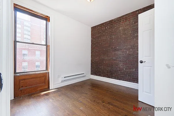Rented by Keller Williams NYC | media 27
