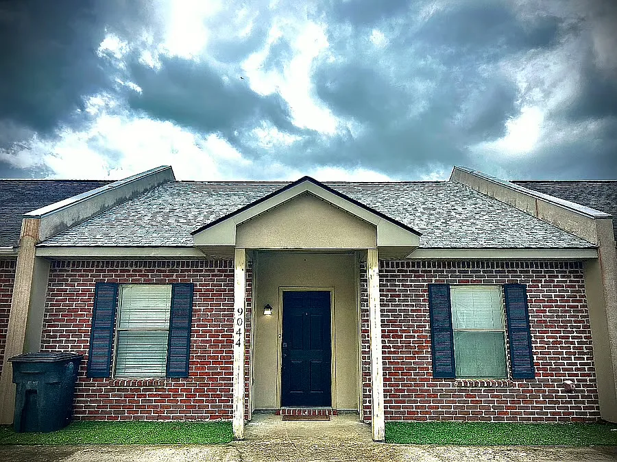 9044 Pecan Tree Dr