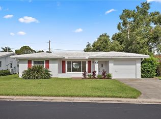 9260 142nd St, Seminole, FL 33776