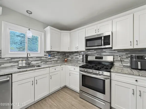 515 Hollywood Avenue, Toms River, NJ 08753