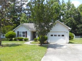 206 Fort Place Ct, New Bern, NC 28560