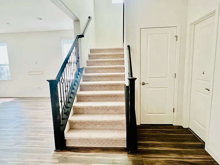 304 E Angelina Ave — Photo 19