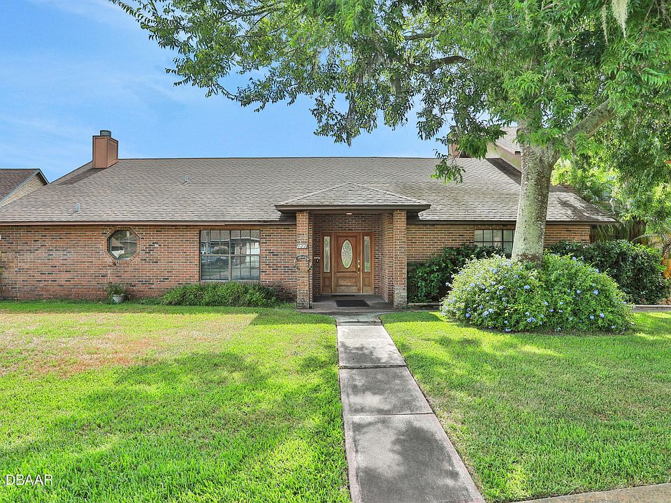 1st image of 122 Aleatha Dr