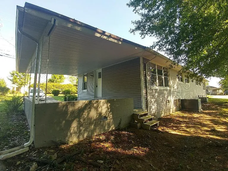 109 W Gettysburg Ave — Photo 12