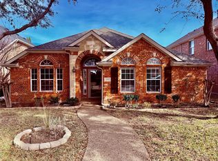 1737 Flowers Dr, Carrollton, TX 75007