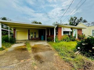 614 N Lombard St, Opelousas, LA 70570