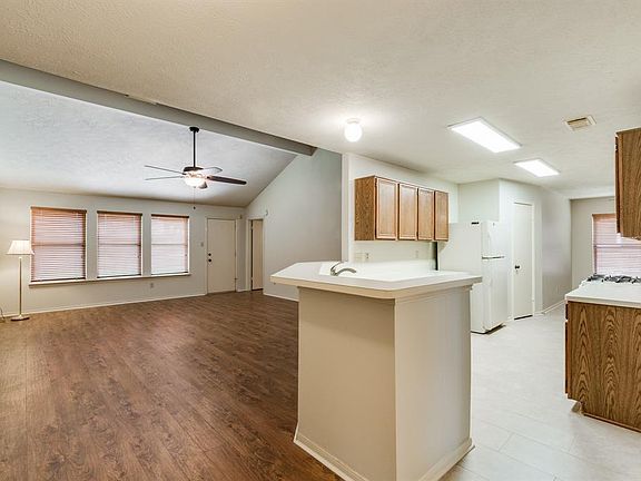 2nd image of 2825 Swan Meadow Ct