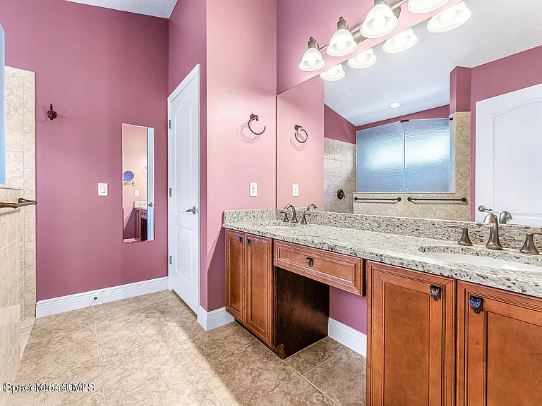 3084 Constellation Dr — Photo 22
