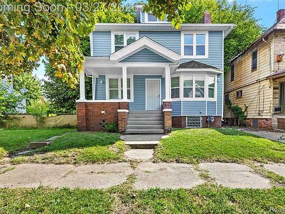 2nd image of 3196 Helen St