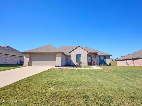 115 Rotherfield Pl, Canton, MS 39046