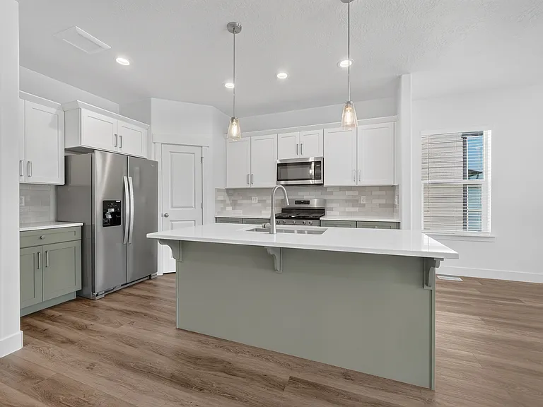 13728 S Devers Dr — Photo 10