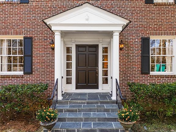 2nd image of 3784 Ivy Rd NE