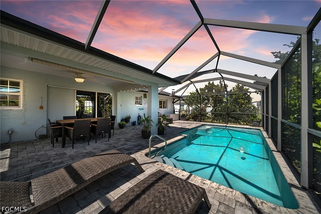 3 bed, 2.0 bath, 1144 sqft, $3,000 — Photo 1