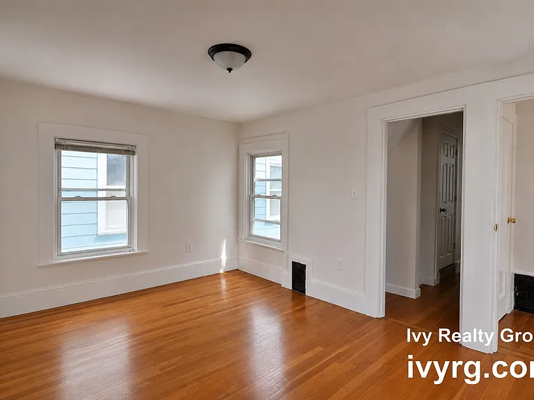 23 Mount Vernon St #2 — Photo 15