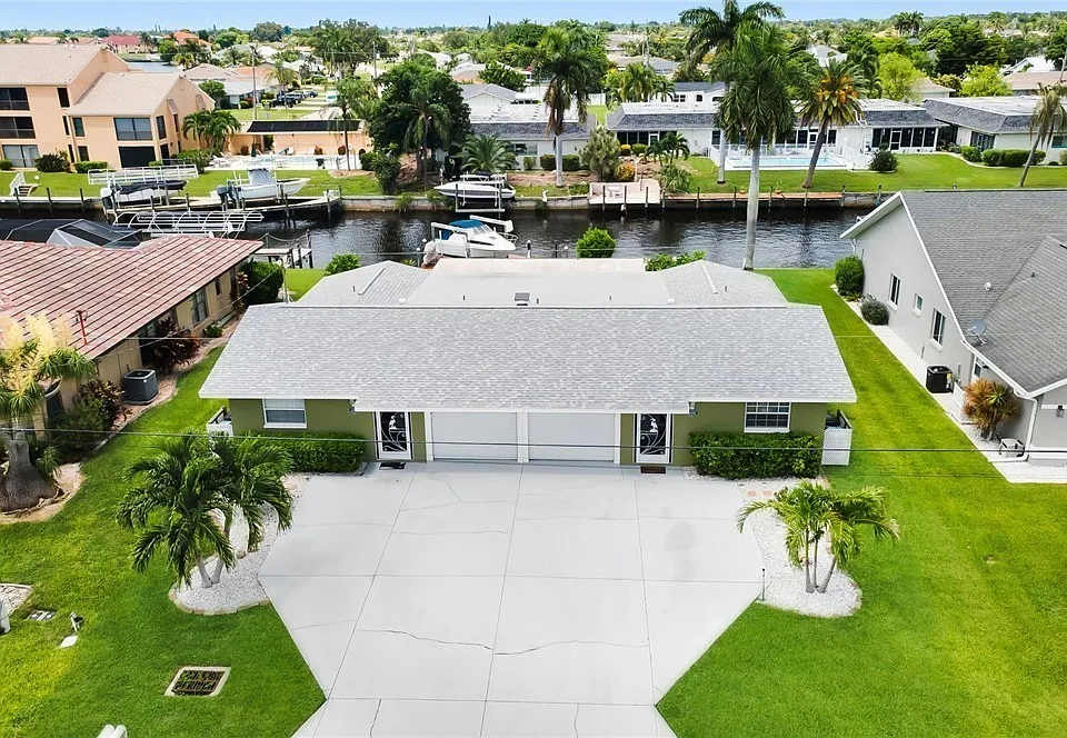 1207 SE 40th Ter